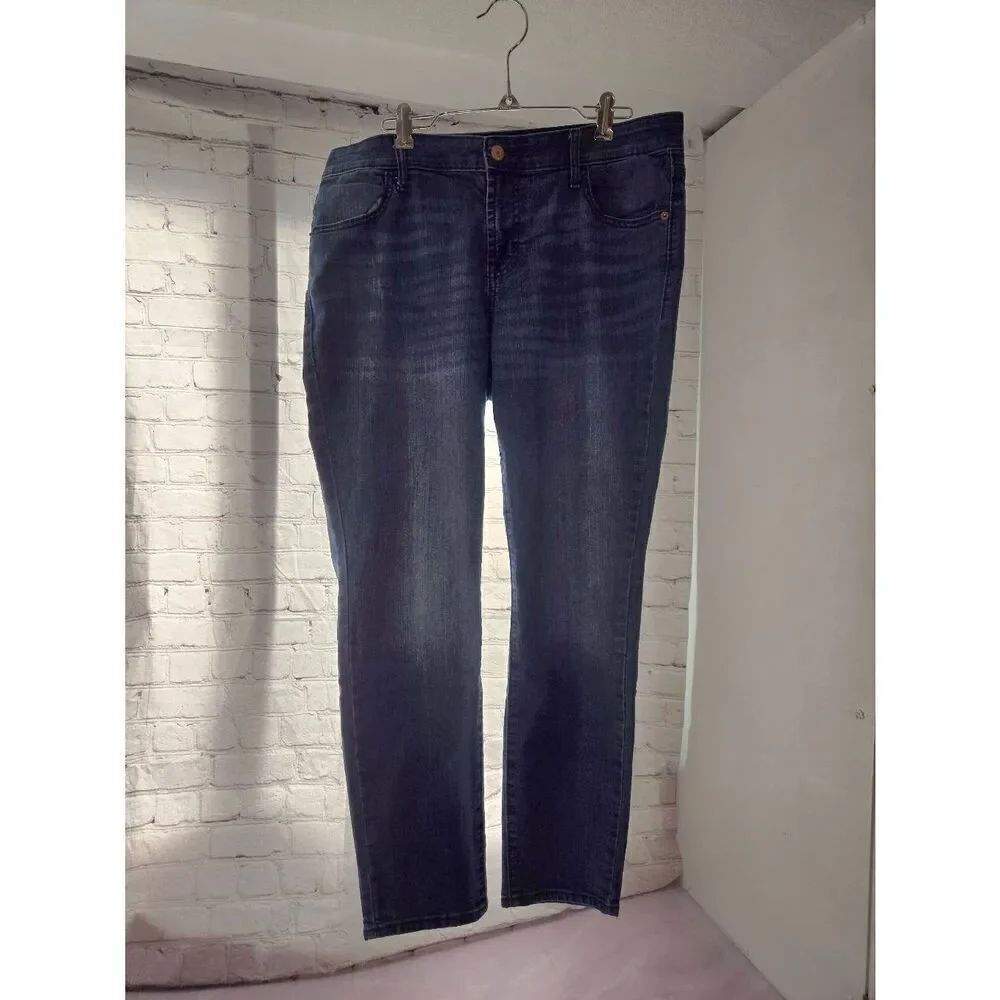 Old Navy Super Skinny Women's Size 12 PETITE Blue Lightweight Jeans